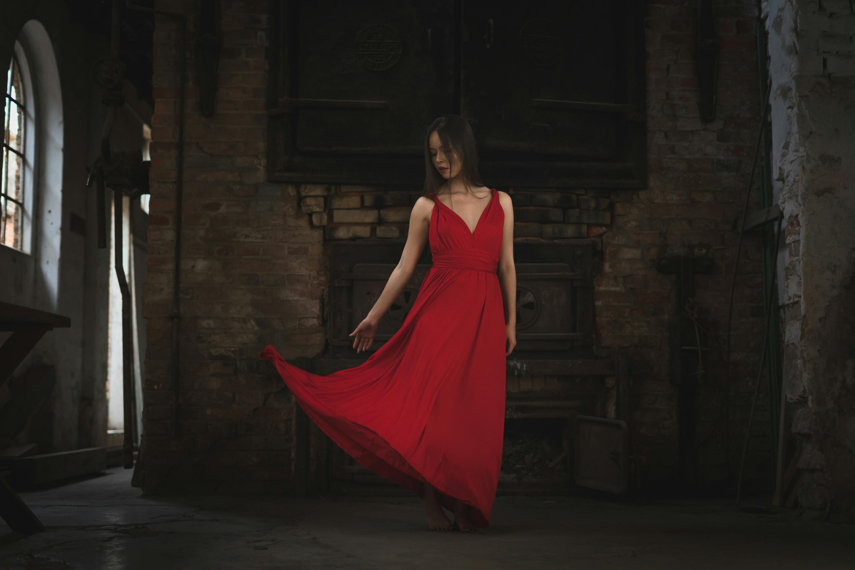中国传统婚服的魅力探索，龙凤褂与秀禾服的独特魅力解读